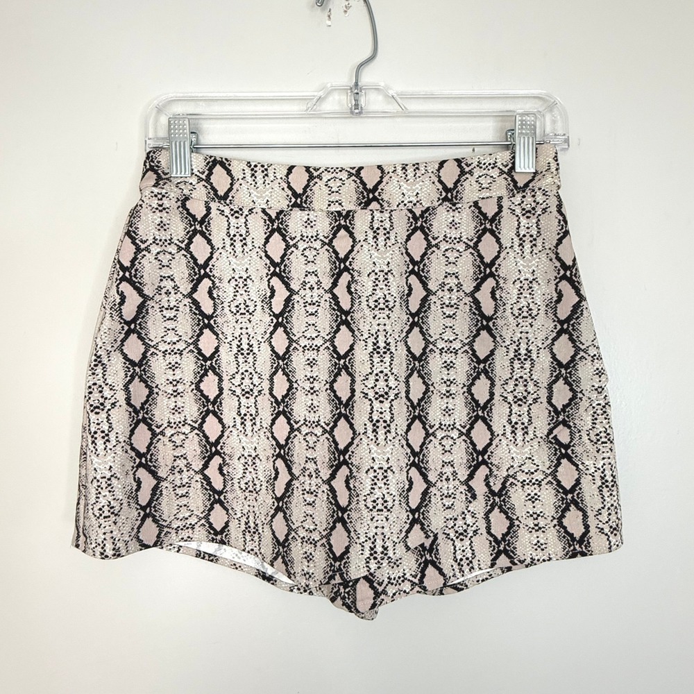 Le Lis Skort Womens Small Snakeskin Print Neutral Animal Print Skirt